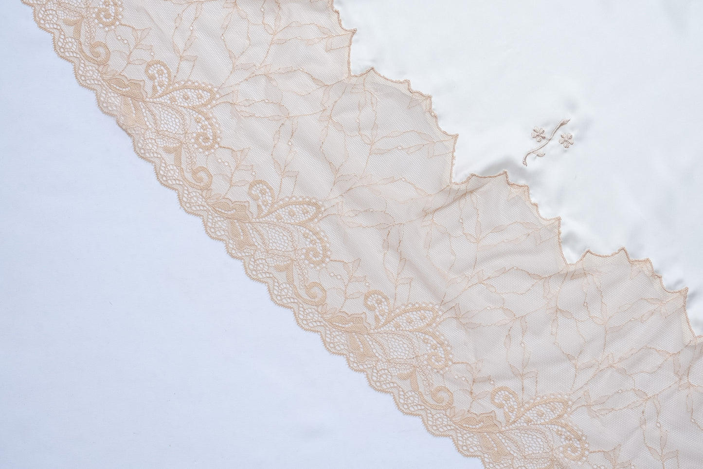 MINI TELEKUNG QALIEA