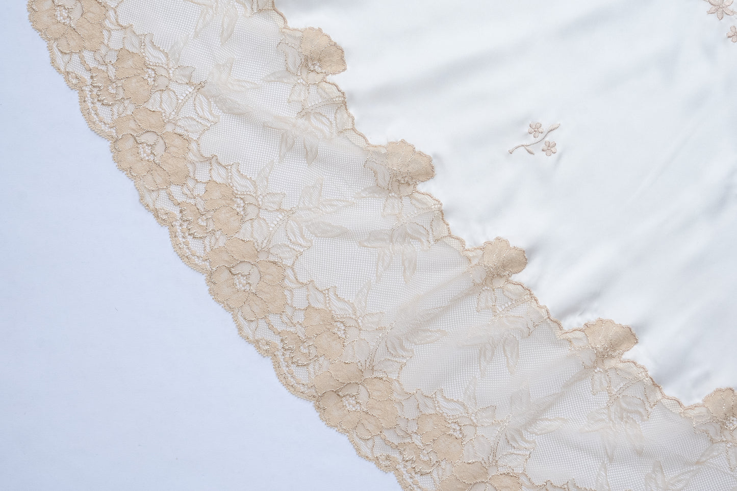 MINI TELEKUNG QALIEA